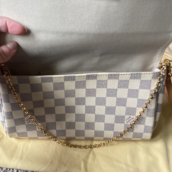 LV Favourite MM - Picture 7 of 10